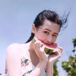 吃瓜网红女,揭秘吃瓜界的时尚达人